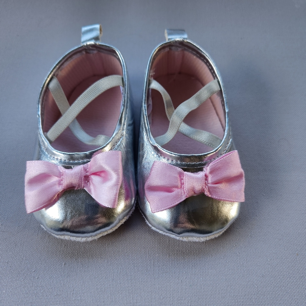 Little treasures silver and pink flats
